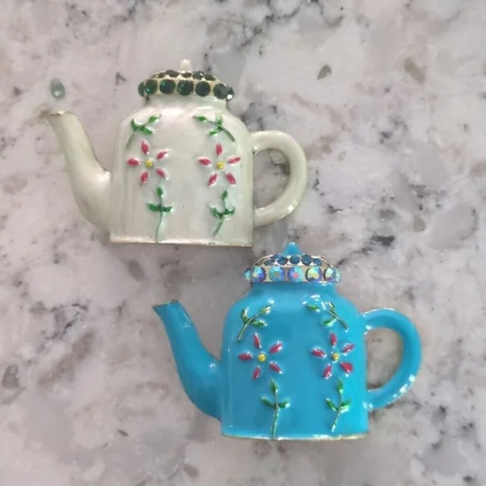 Teapot Brooch in White or Blue